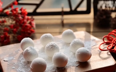 银�v俩宝贝爷爷奶奶“闹”元�? /></a></li></ul>
                        </div>
                    </div>
                </li>
                <li style=